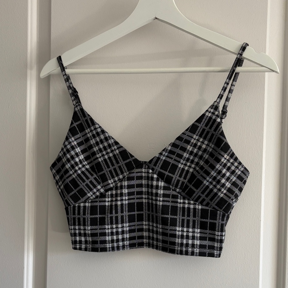 Black and White Crop Top